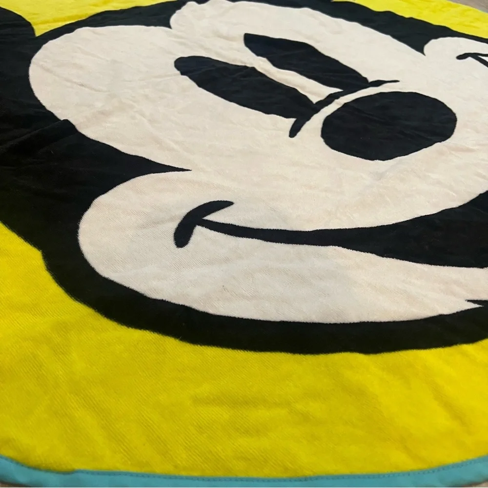 Disney towel Mickey Mouse ears lime neon green with blue black white beach